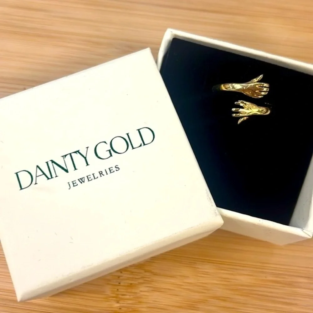 Brand New 14K Gold Plated Sterling Silver Hug Wrap Ring Love Friendship Hands